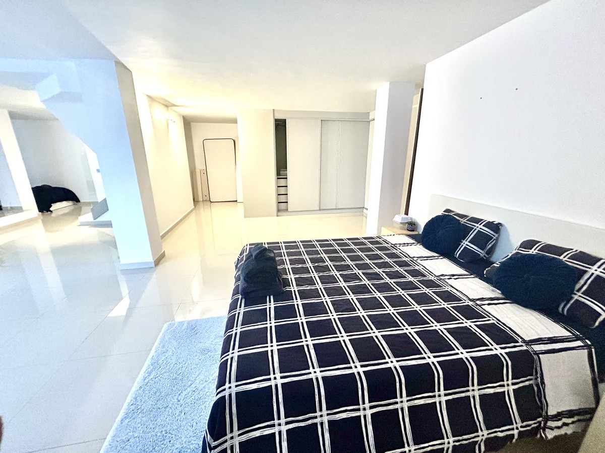 Se vende Villa - Chalet de 3 dormitorios en Costa Blanca, Alicante, España