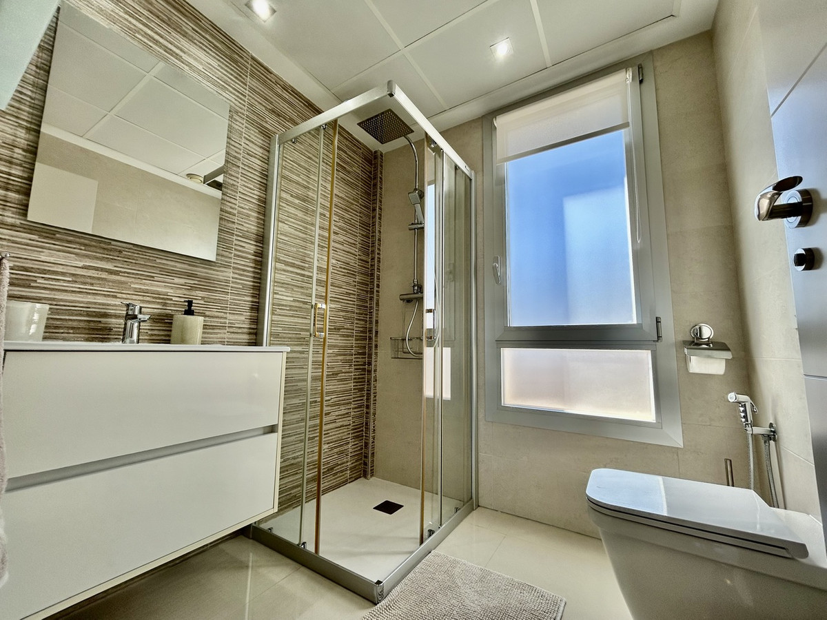 Se vende Villa - Chalet de 3 dormitorios en Costa Blanca, Alicante, España