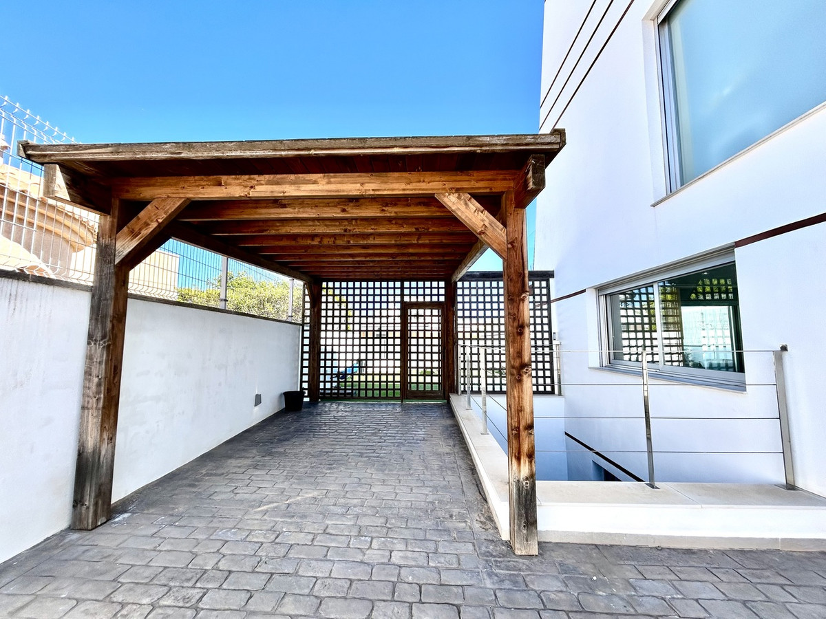 Se vende Villa - Chalet de 3 dormitorios en Costa Blanca, Alicante, España