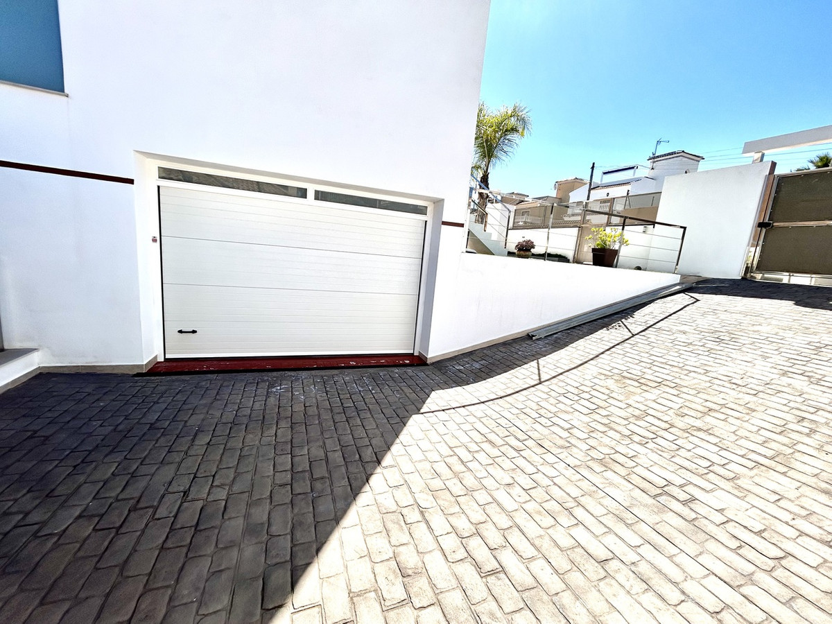 Se vende Villa - Chalet de 3 dormitorios en Costa Blanca, Alicante, España