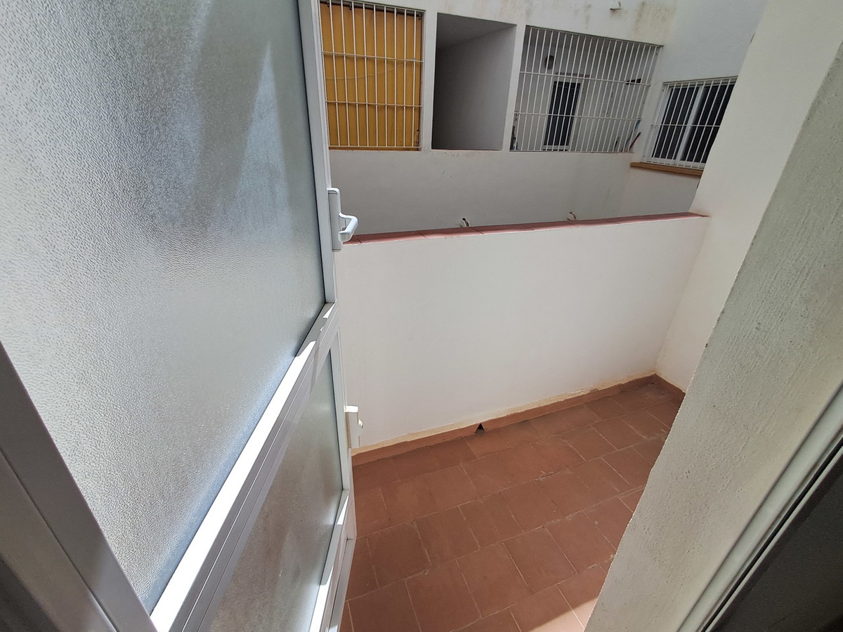 Se vende Apartamento Planta Media de 2 dormitorios en Costa Blanca, Alicante, España