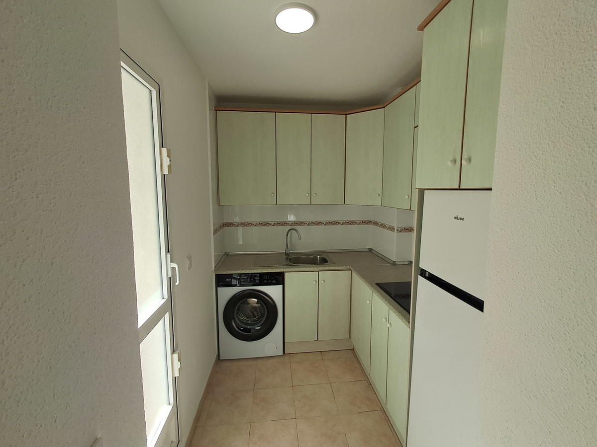 Se vende Apartamento Planta Media de 2 dormitorios en Costa Blanca, Alicante, España