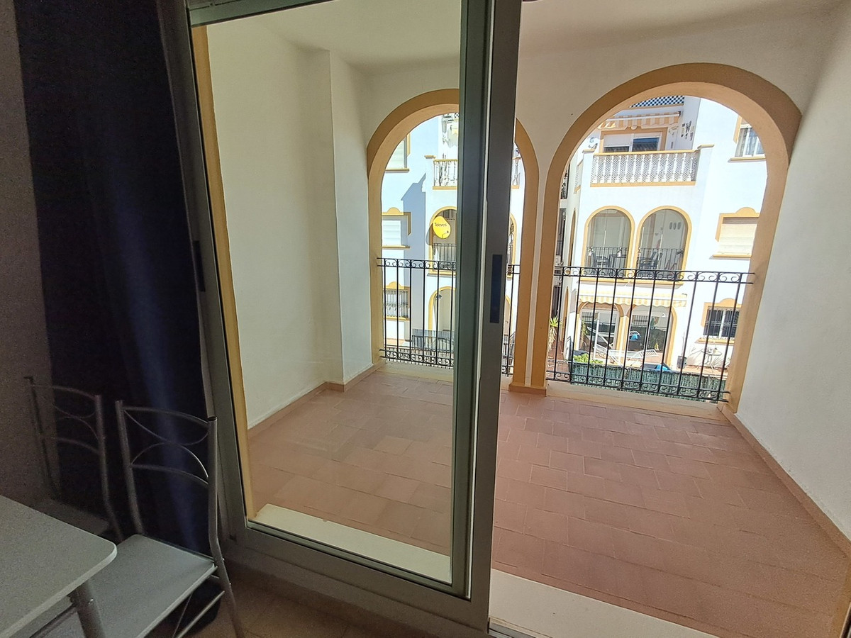 Se vende Apartamento Planta Media de 2 dormitorios en Costa Blanca, Alicante, España