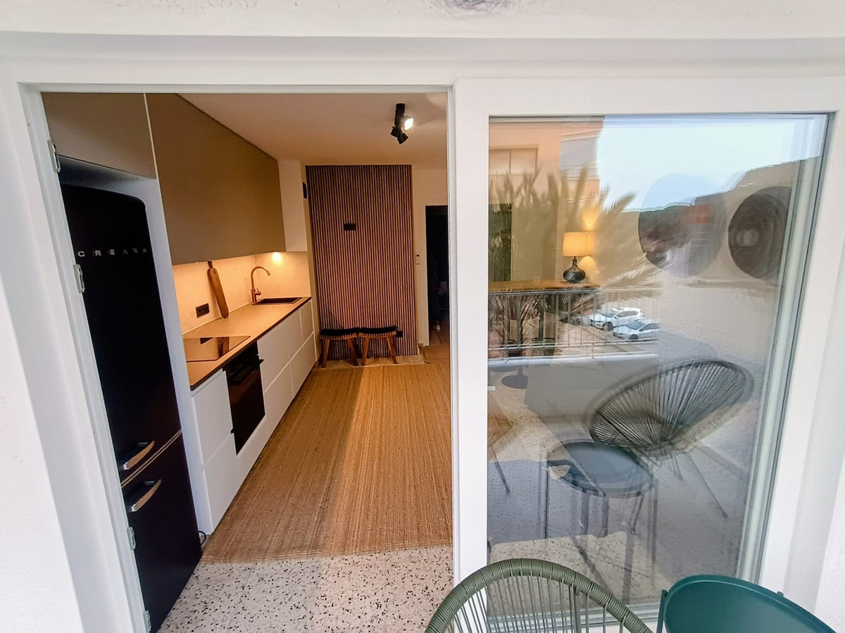 Se vende Apartamento Planta Media de 2 dormitorios en Costa Blanca, Alicante, España