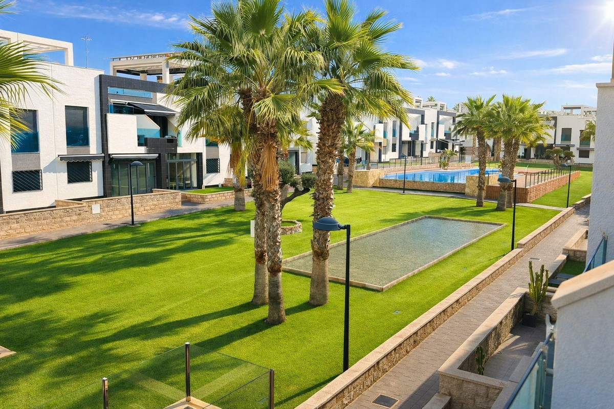 2 Bed Apartment for sale in Punta Prima Costa Blanca, Alicante, Spain