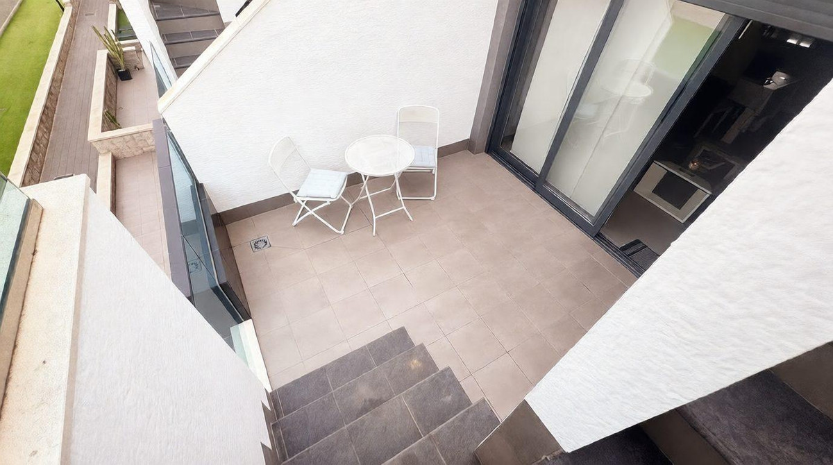 Se vende Ático de 2 dormitorios en Costa Blanca, Alicante, España