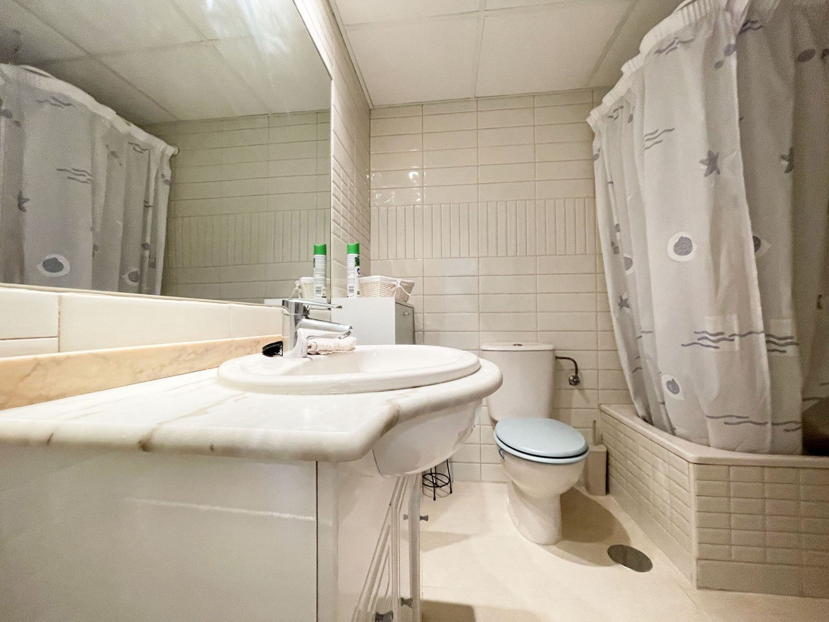 Se vende Apartamento Planta Media de 1 dormitorios en Costa Blanca, Alicante, España