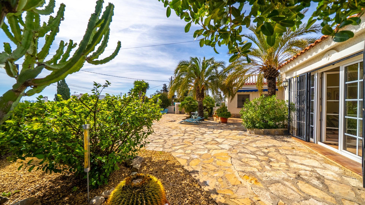 3 Bed Townhouse for sale in El Campello Costa Blanca, Alicante, Spain