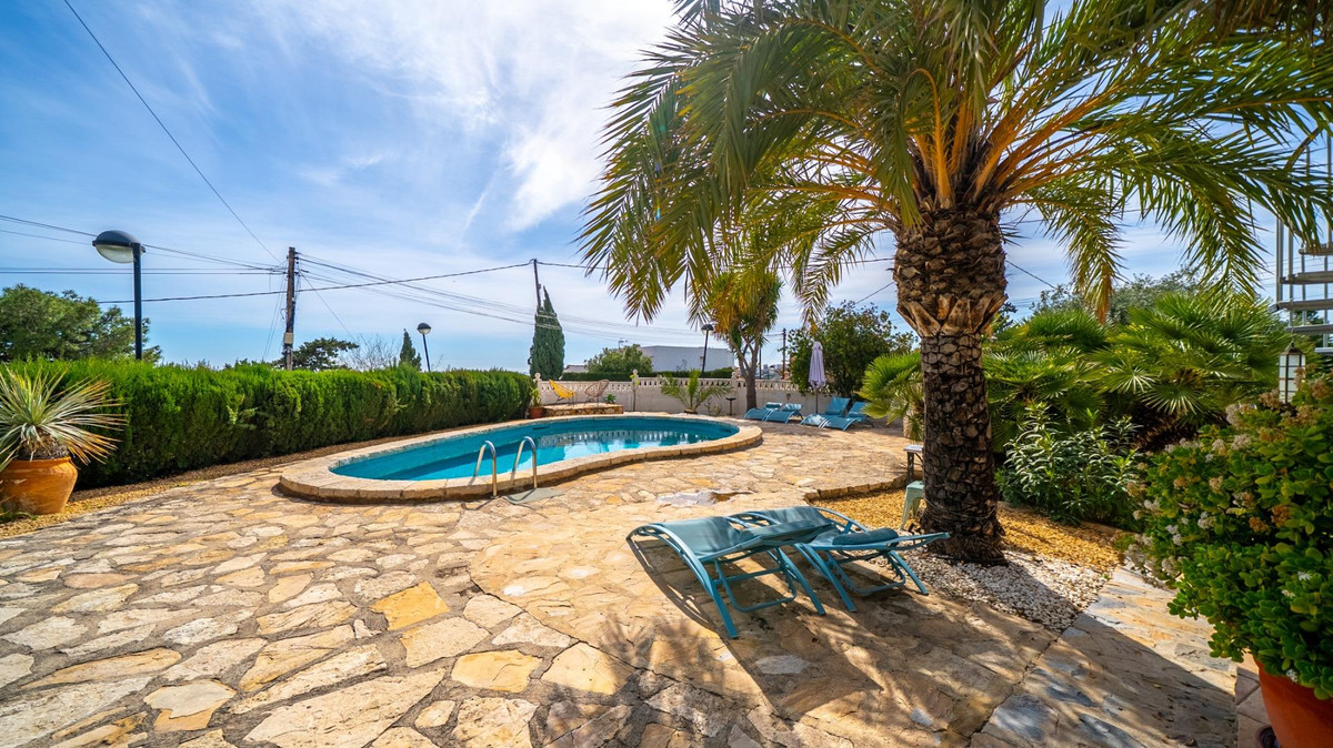 3 Bed Townhouse for sale in El Campello Costa Blanca, Alicante, Spain