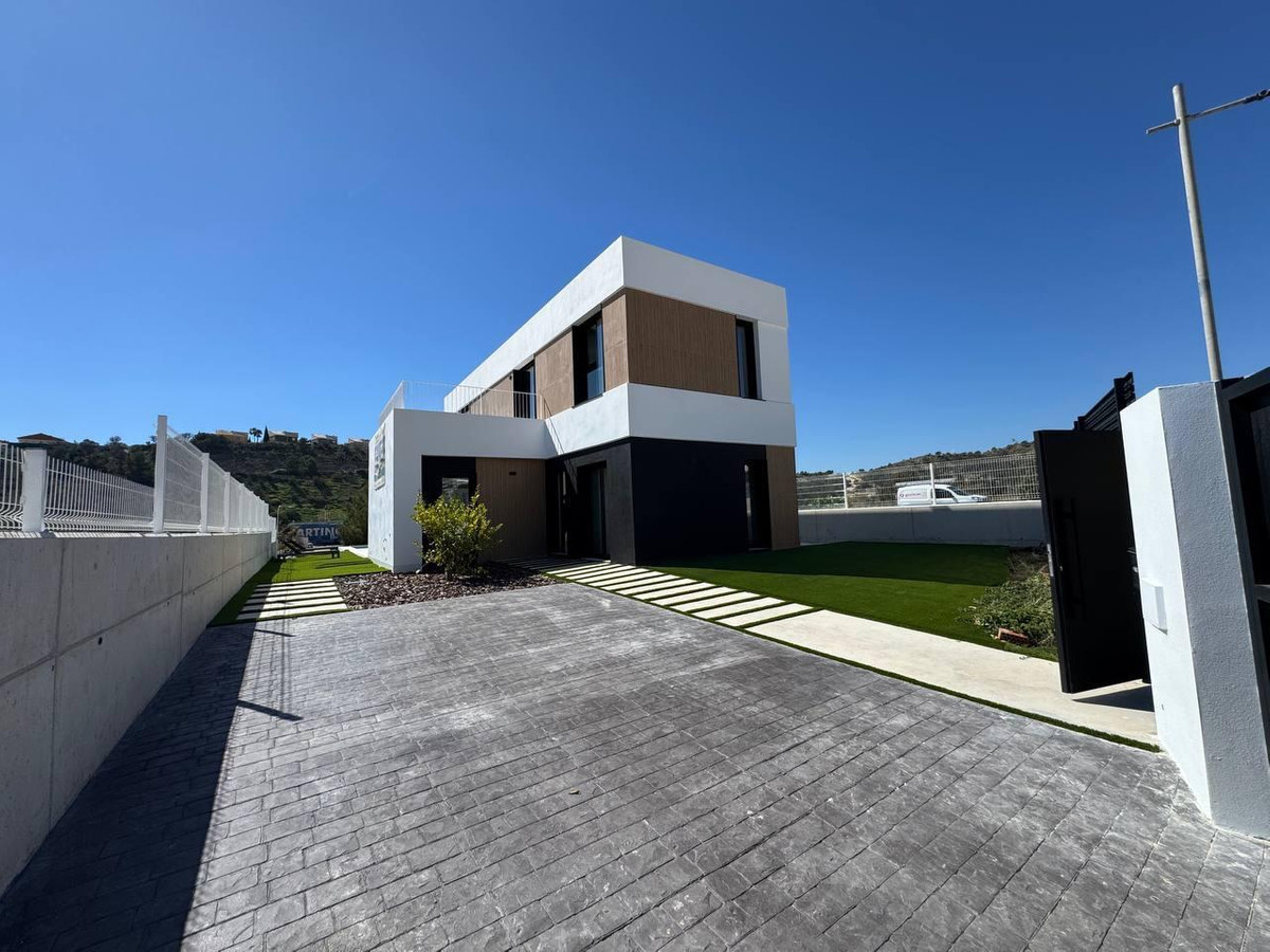 3 Bed Townhouse for sale in Finestrat Costa Blanca, Alicante, Spain