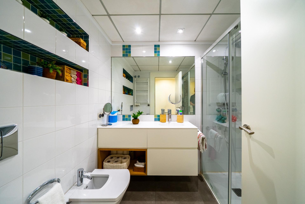 Se vende Apartamento Planta Media de 4 dormitorios en Costa Blanca, Alicante, España