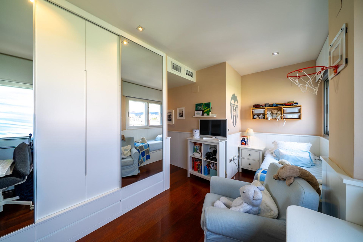 Se vende Apartamento Planta Media de 4 dormitorios en Costa Blanca, Alicante, España