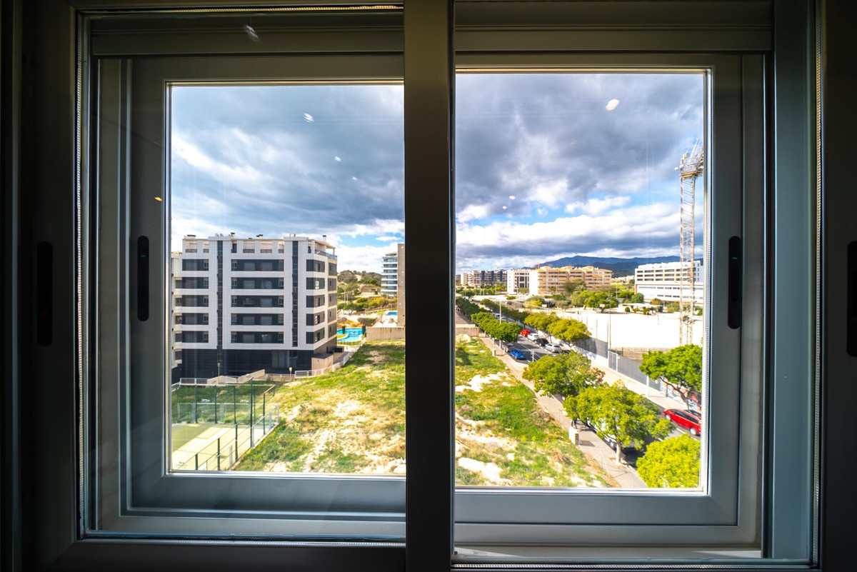 Se vende Apartamento Planta Media de 4 dormitorios en Costa Blanca, Alicante, España