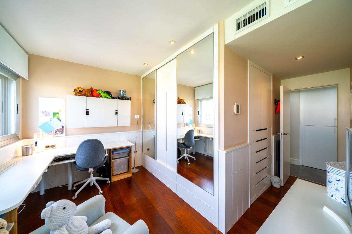 Se vende Apartamento Planta Media de 4 dormitorios en Costa Blanca, Alicante, España