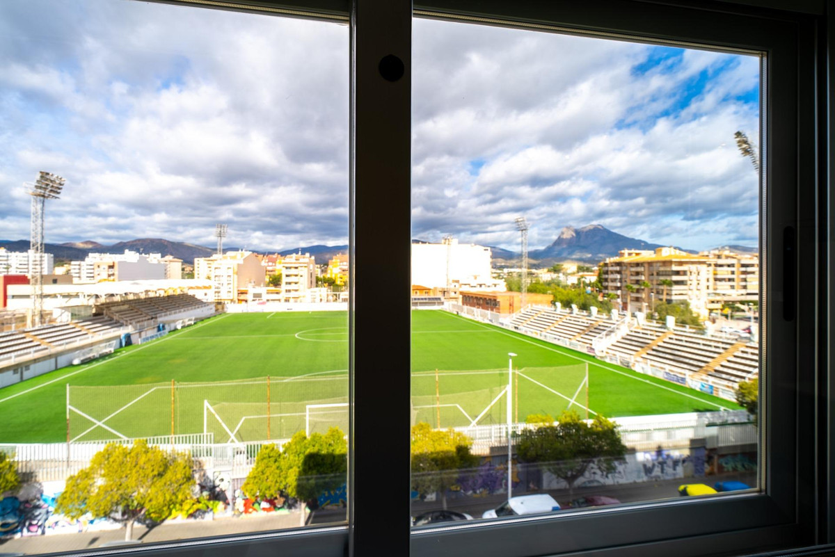 Se vende Apartamento Planta Media de 4 dormitorios en Costa Blanca, Alicante, España