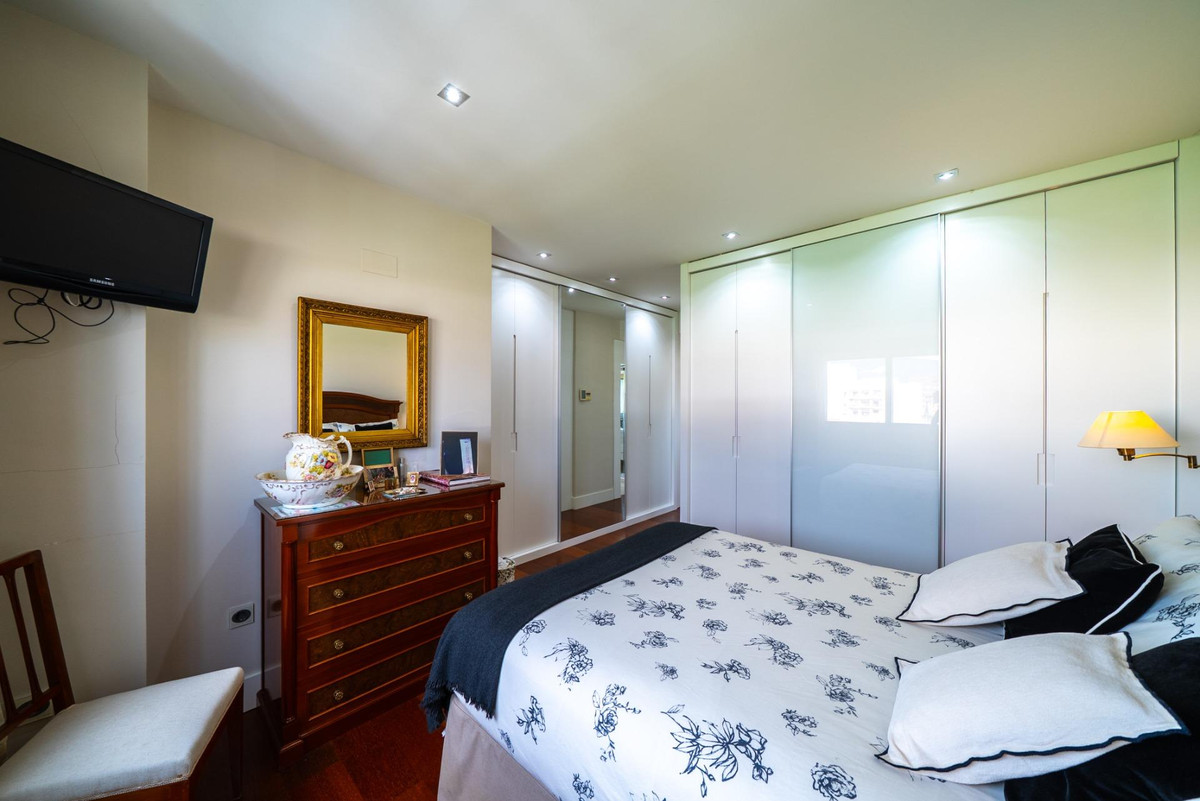 Se vende Apartamento Planta Media de 4 dormitorios en Costa Blanca, Alicante, España
