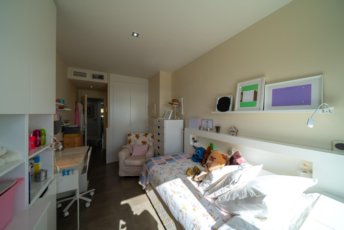 Se vende Apartamento Planta Media de 4 dormitorios en Costa Blanca, Alicante, España