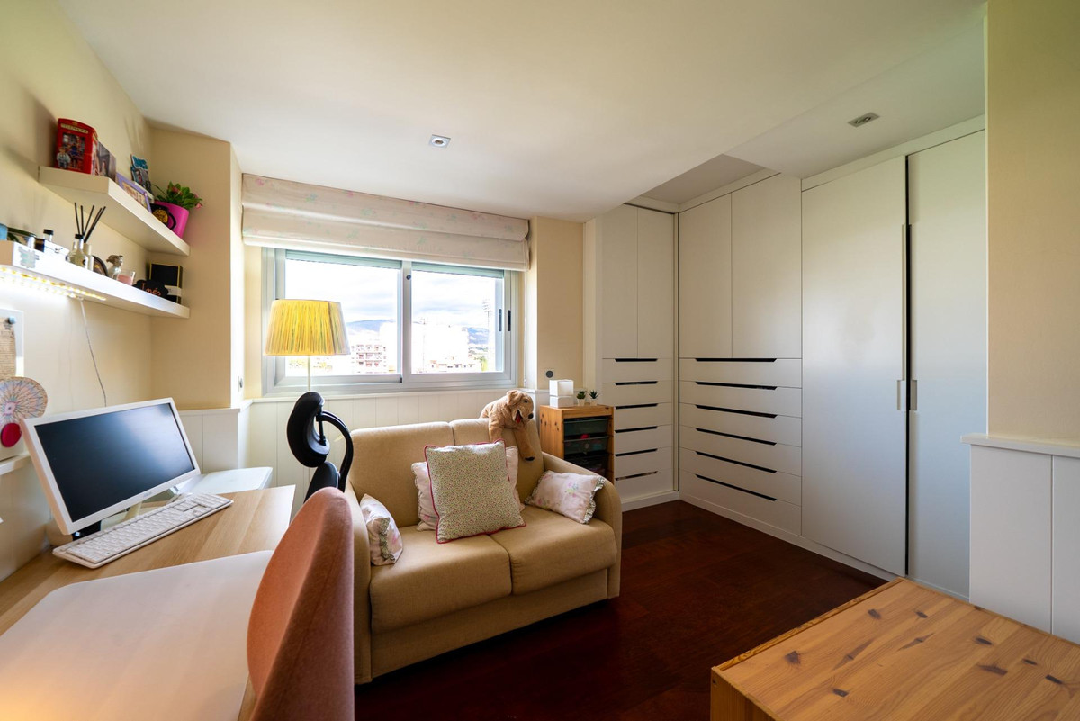 Se vende Apartamento Planta Media de 4 dormitorios en Costa Blanca, Alicante, España