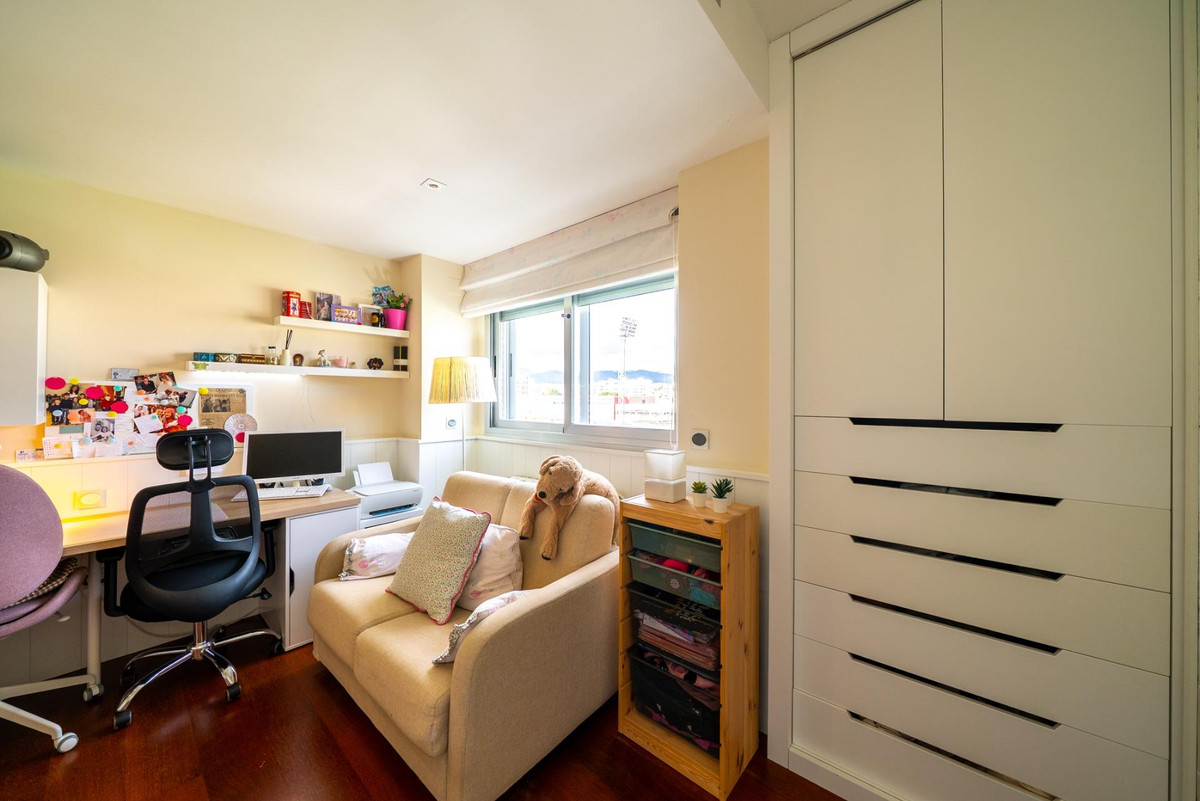 Se vende Apartamento Planta Media de 4 dormitorios en Costa Blanca, Alicante, España