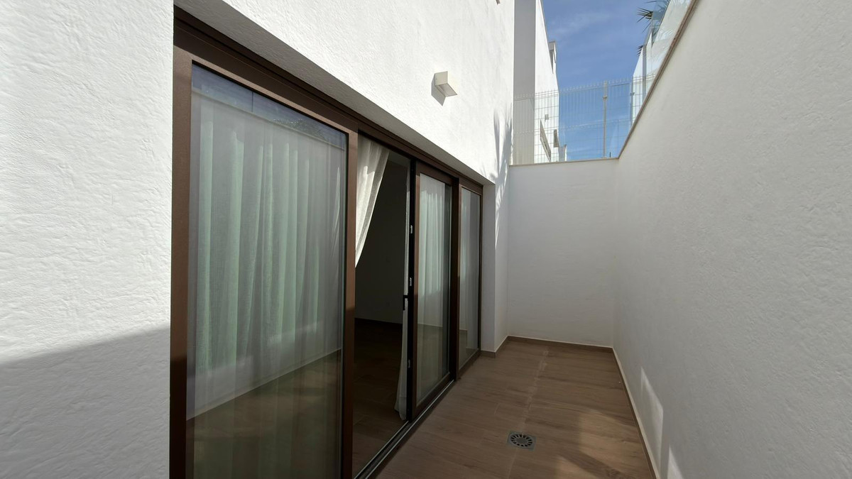 5 Bed Townhouse for sale in Finestrat Costa Blanca, Alicante, Spain
