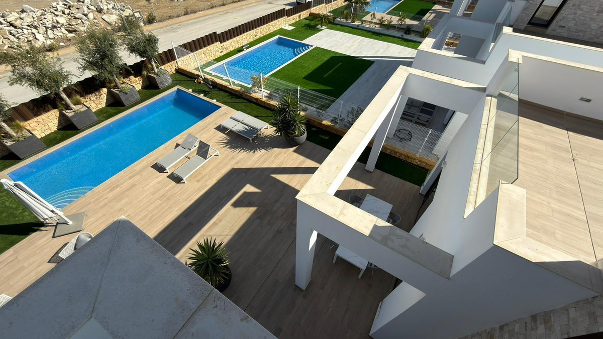 5 Bed Townhouse for sale in Finestrat Costa Blanca, Alicante, Spain