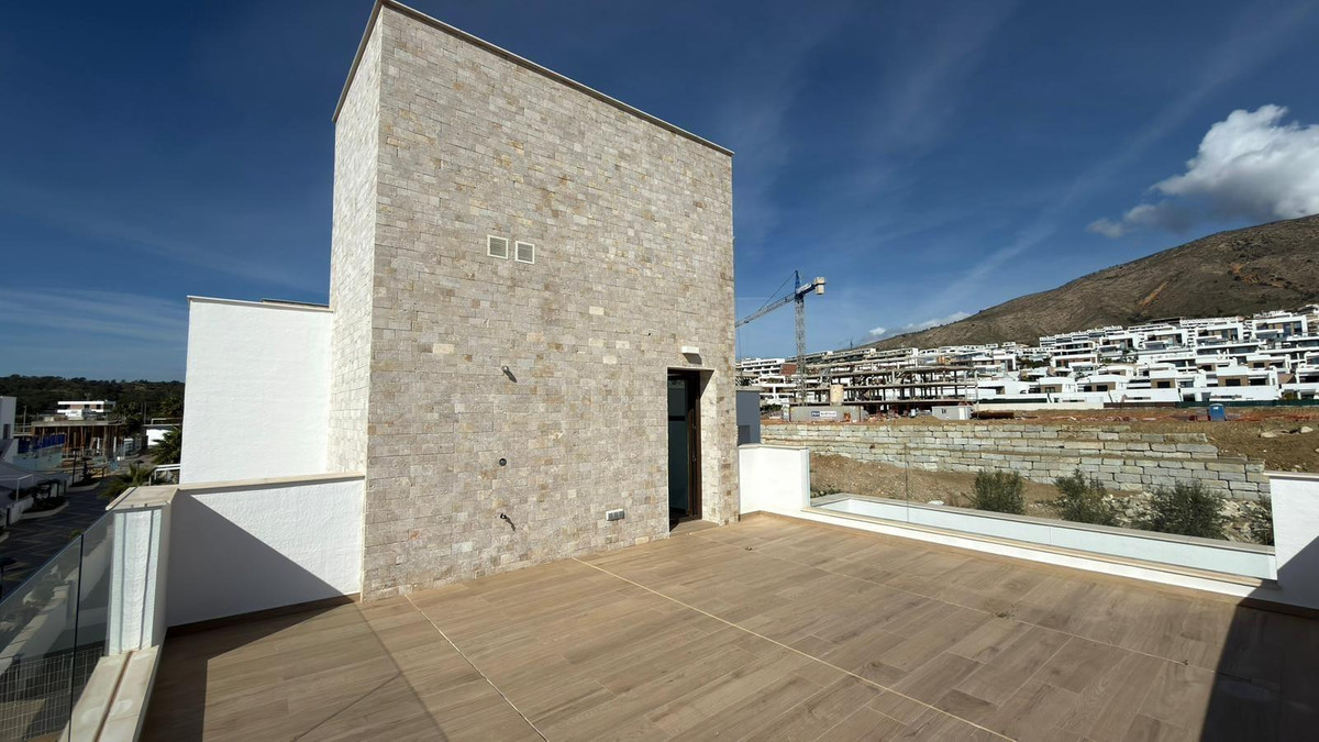 5 Bed Townhouse for sale in Finestrat Costa Blanca, Alicante, Spain