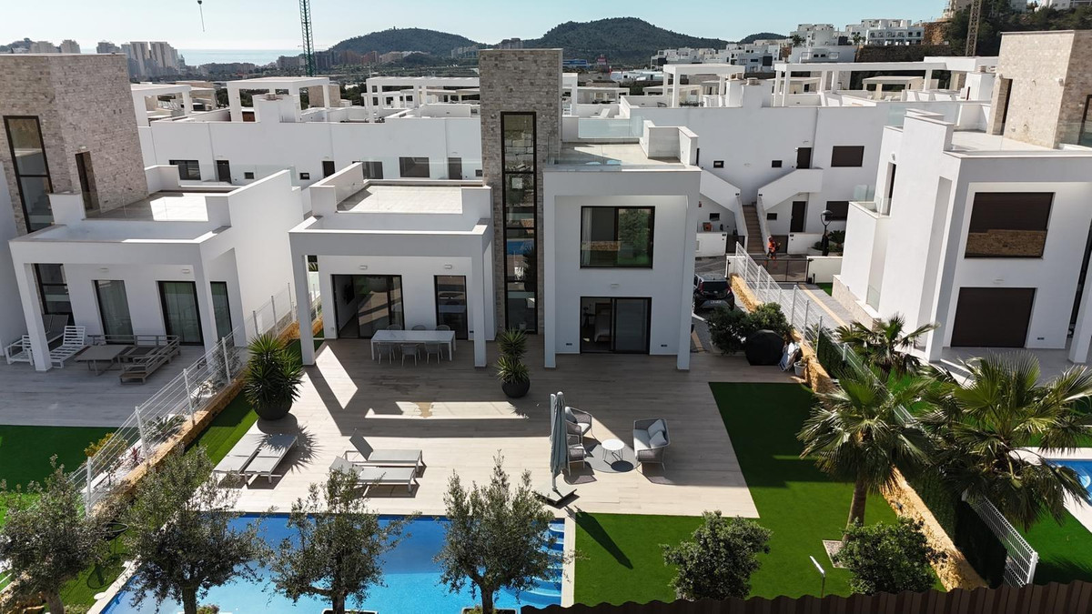 5 Bed Townhouse for sale in Finestrat Costa Blanca, Alicante, Spain