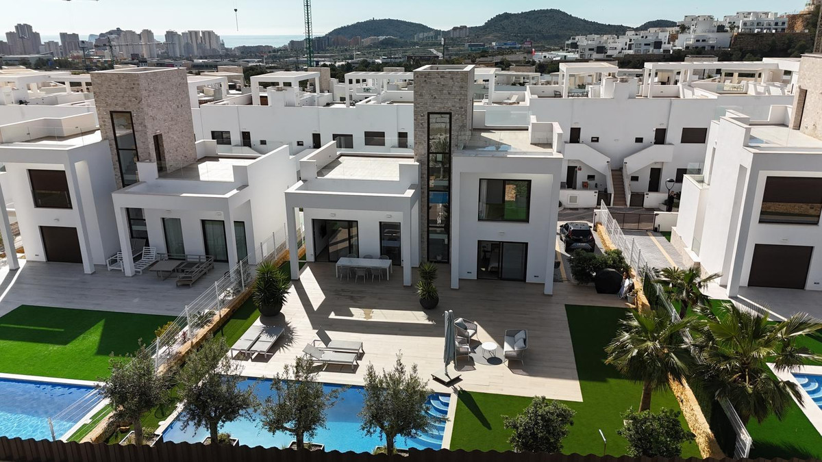 5 Bed Townhouse for sale in Finestrat Costa Blanca, Alicante, Spain