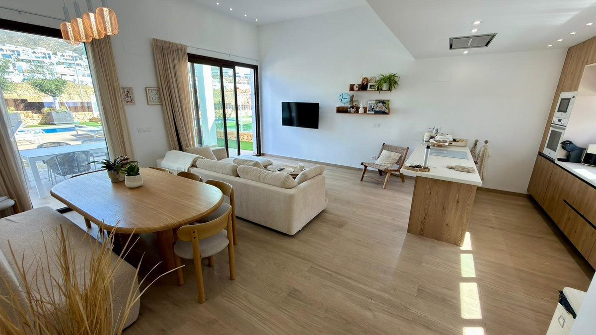 5 Bed Townhouse for sale in Finestrat Costa Blanca, Alicante, Spain