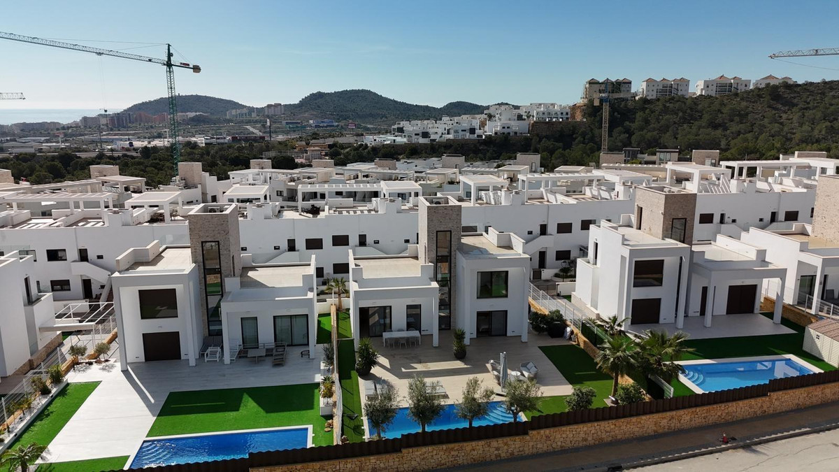 5 Bed Townhouse for sale in Finestrat Costa Blanca, Alicante, Spain