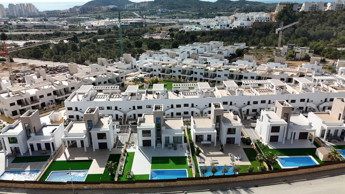 5 Bed Townhouse for sale in Finestrat Costa Blanca, Alicante, Spain