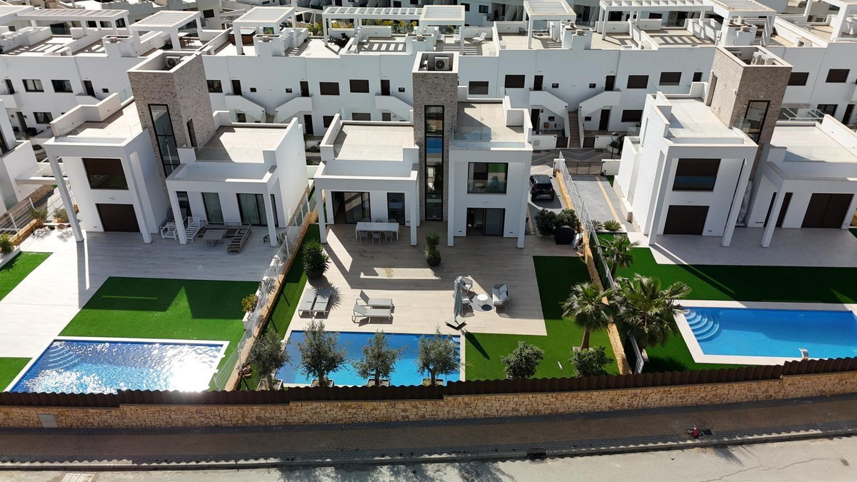 5 Bed Townhouse for sale in Finestrat Costa Blanca, Alicante, Spain