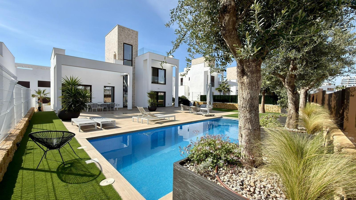 5 Bed Townhouse for sale in Finestrat Costa Blanca, Alicante, Spain
