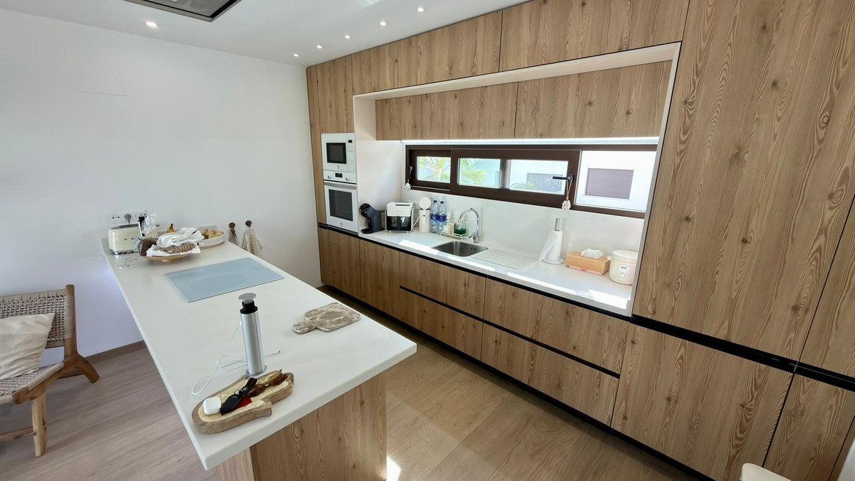 5 Bed Townhouse for sale in Finestrat Costa Blanca, Alicante, Spain