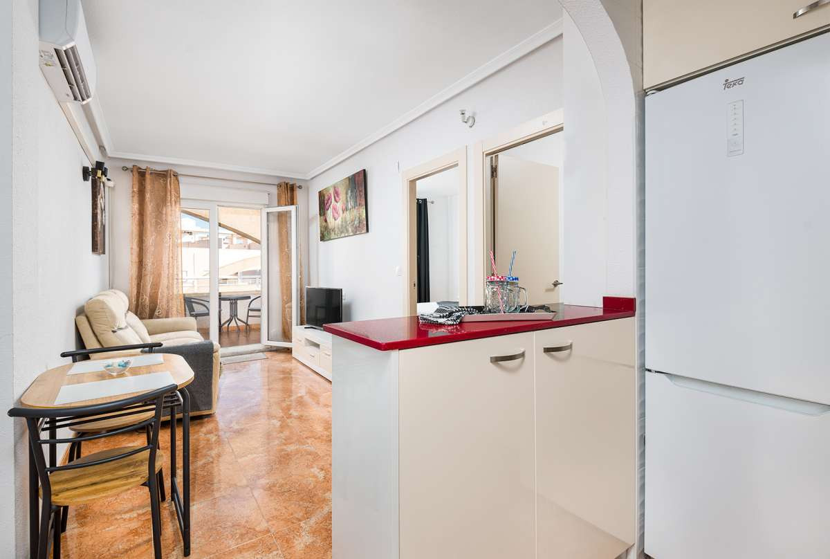 Se vende Apartamento en Planta Última de 2 dormitorios en Costa Blanca, Alicante, España