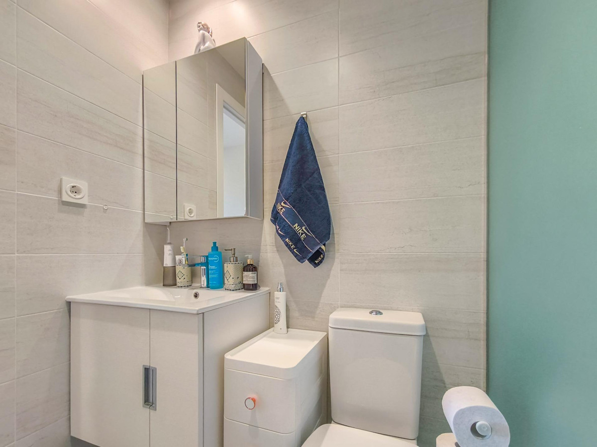 Se vende Apartamento Planta Media de 2 dormitorios en Costa Blanca, Alicante, España