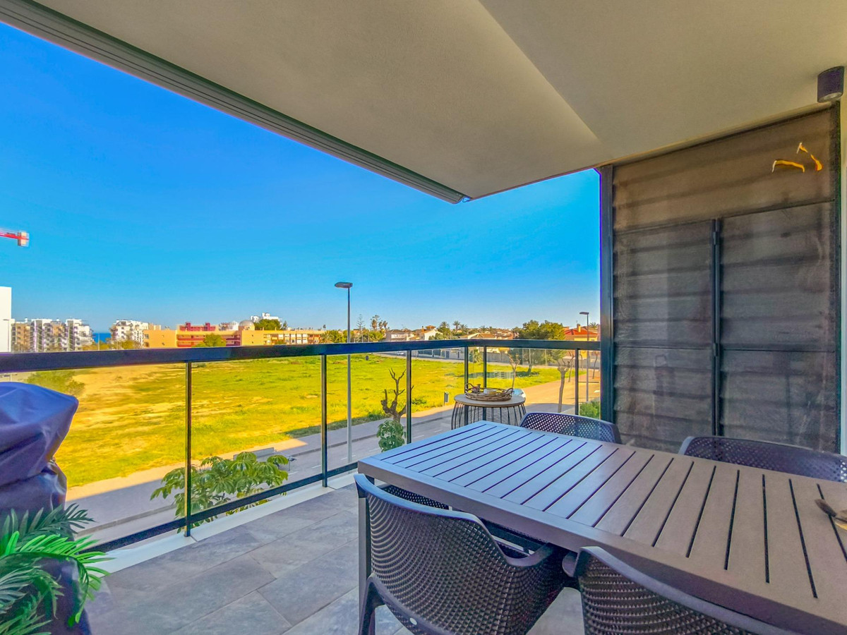 Se vende Apartamento Planta Media de 2 dormitorios en Costa Blanca, Alicante, España