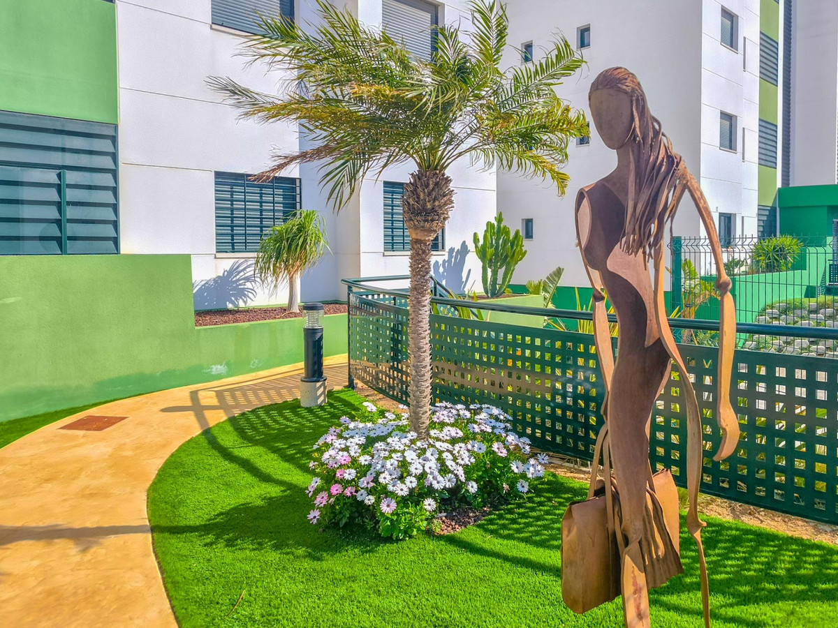 Se vende Apartamento Planta Media de 2 dormitorios en Costa Blanca, Alicante, España