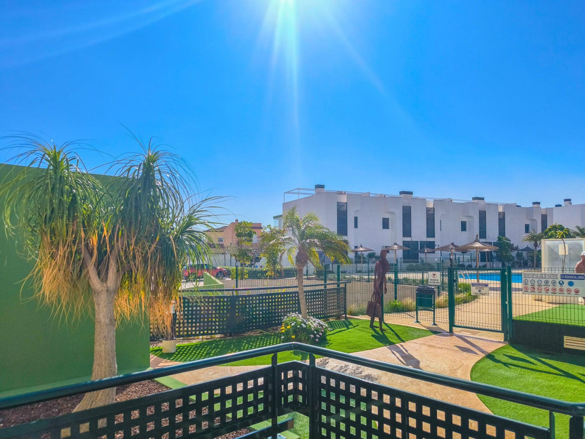 Se vende Apartamento Planta Media de 2 dormitorios en Costa Blanca, Alicante, España