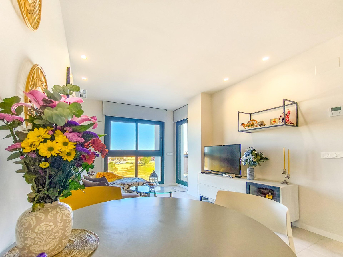 Se vende Apartamento Planta Media de 2 dormitorios en Costa Blanca, Alicante, España
