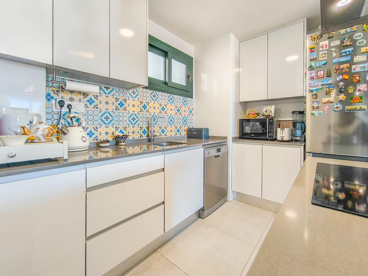 Se vende Apartamento Planta Media de 2 dormitorios en Costa Blanca, Alicante, España