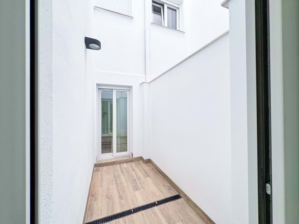 2 Bed Apartment for sale in Torrevieja Costa Blanca, Alicante, Spain
