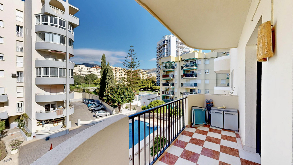 3 Bed Apartment for sale in Fuengirola Costa Del Sol, Málaga, Spain