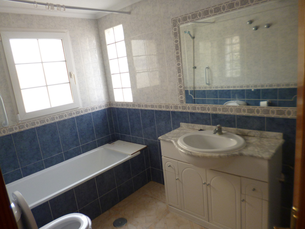 3 Bed Townhouse for sale in Playa Flamenca Costa Blanca, Alicante, Spain