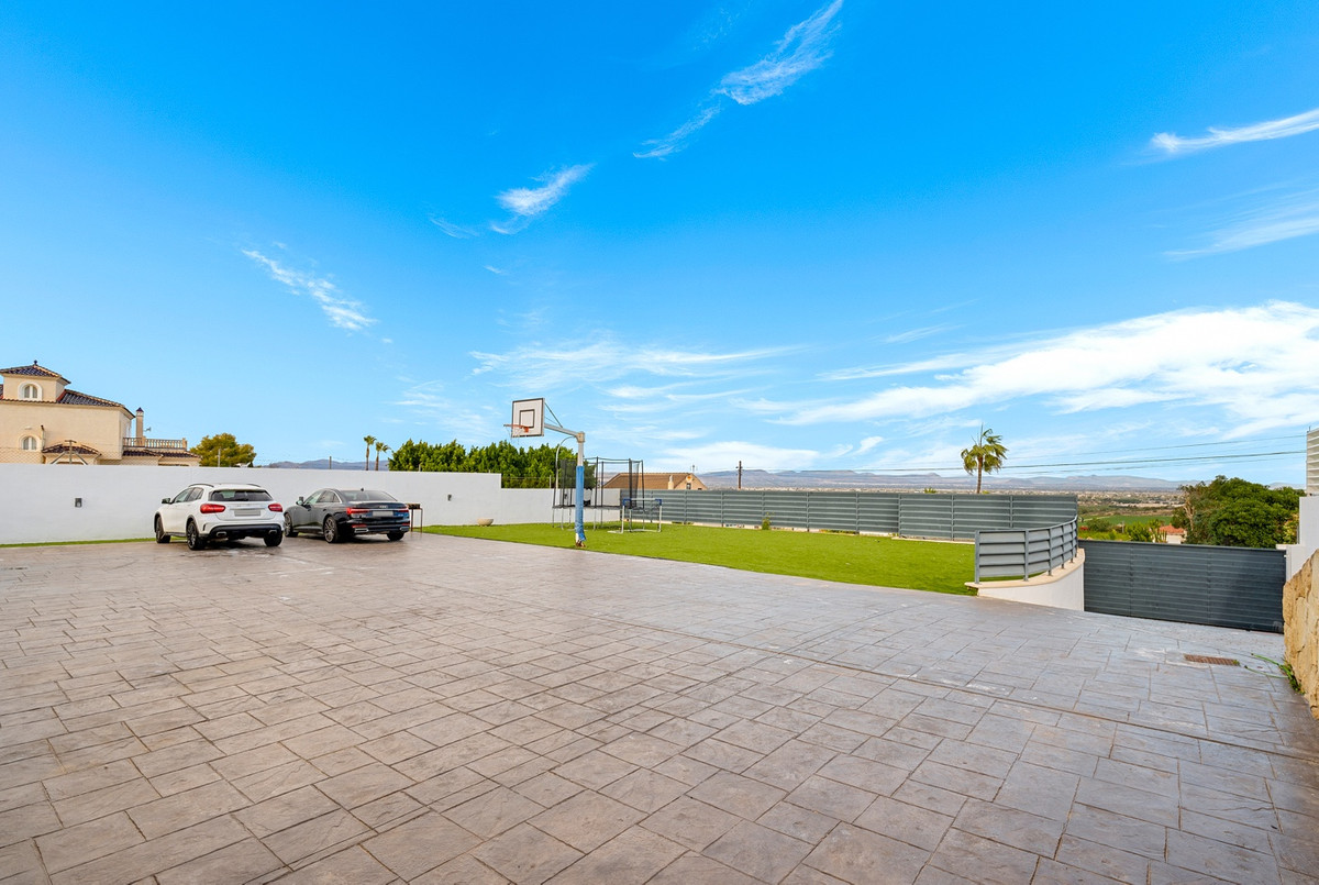4 Bed Townhouse for sale in Algorfa Costa Blanca, Alicante, Spain