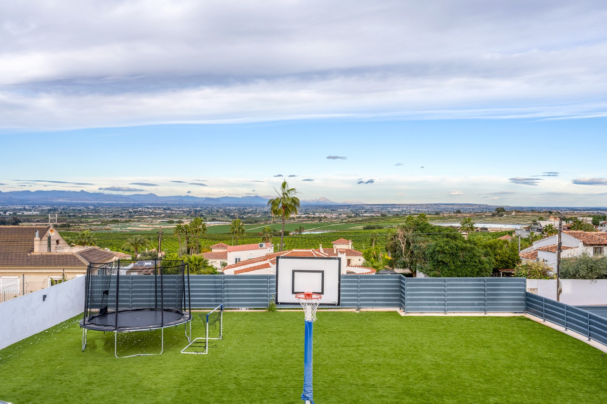 4 Bed Townhouse for sale in Algorfa Costa Blanca, Alicante, Spain