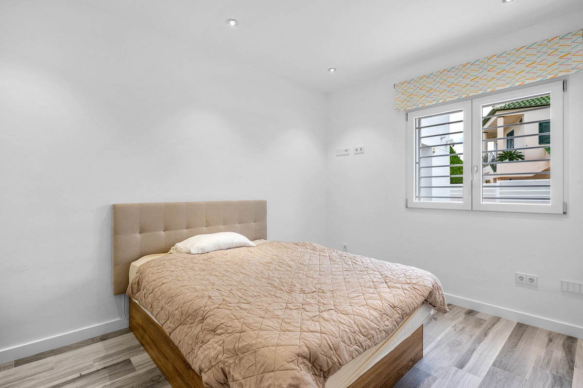 4 Bed Townhouse for sale in Algorfa Costa Blanca, Alicante, Spain