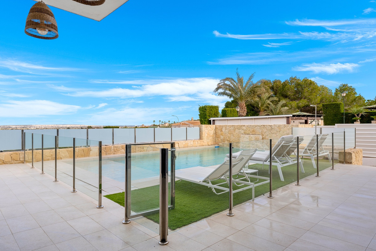 4 Bed Townhouse for sale in Algorfa Costa Blanca, Alicante, Spain