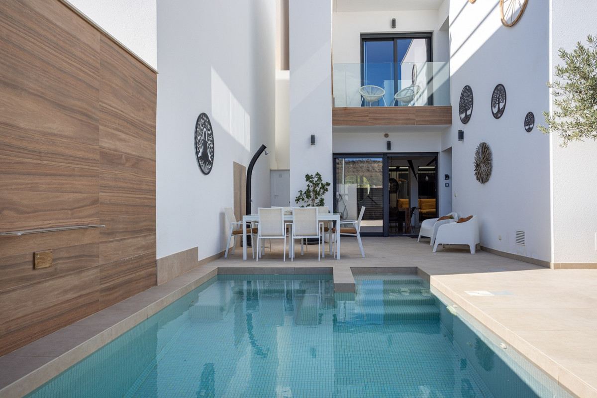 3 Bed Townhouse for sale in Benijofar Costa Blanca, Alicante, Spain