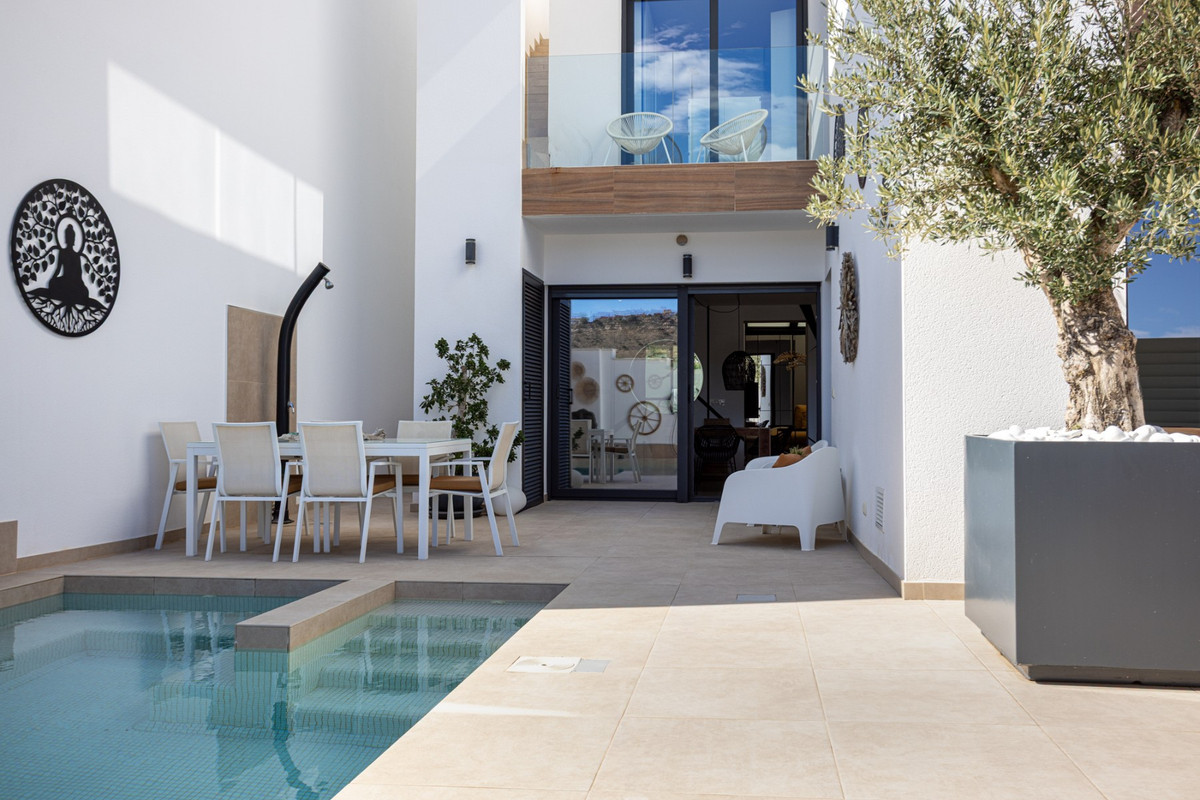 3 Bed Townhouse for sale in Benijofar Costa Blanca, Alicante, Spain